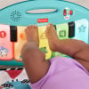 Fisher-Price Gimnasio-piano Pataditas con luces y sonidos Kick&Play, Alfombra de actividades para bebés