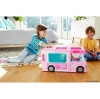 Barbie - Caravana para acampar 3 en 1 con piscina, camioneta, barca y 50 accesorios
