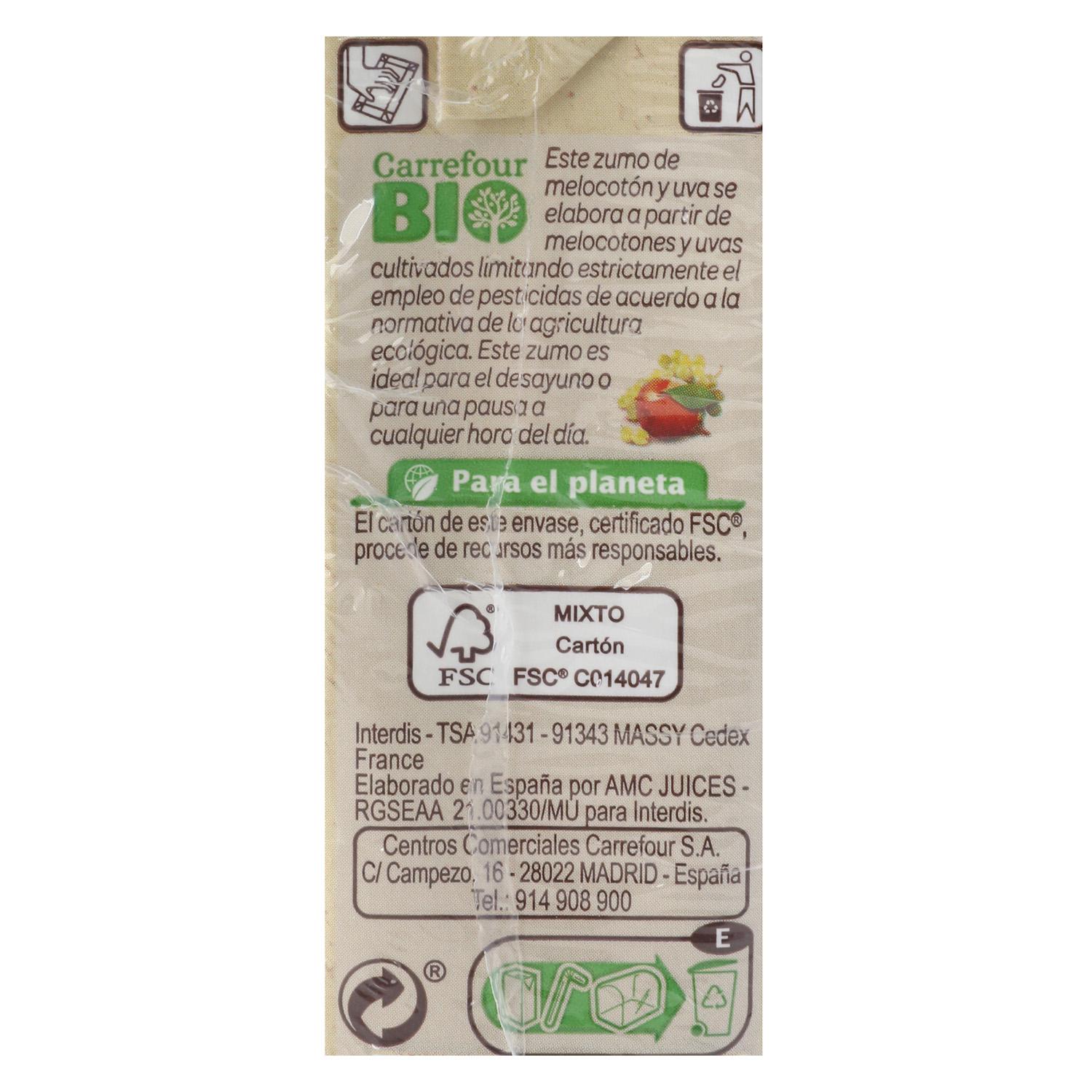 Zumo de melocotón y uva ecológico Carrefour Bio exprimido pack de 3 briks de 20 cl.