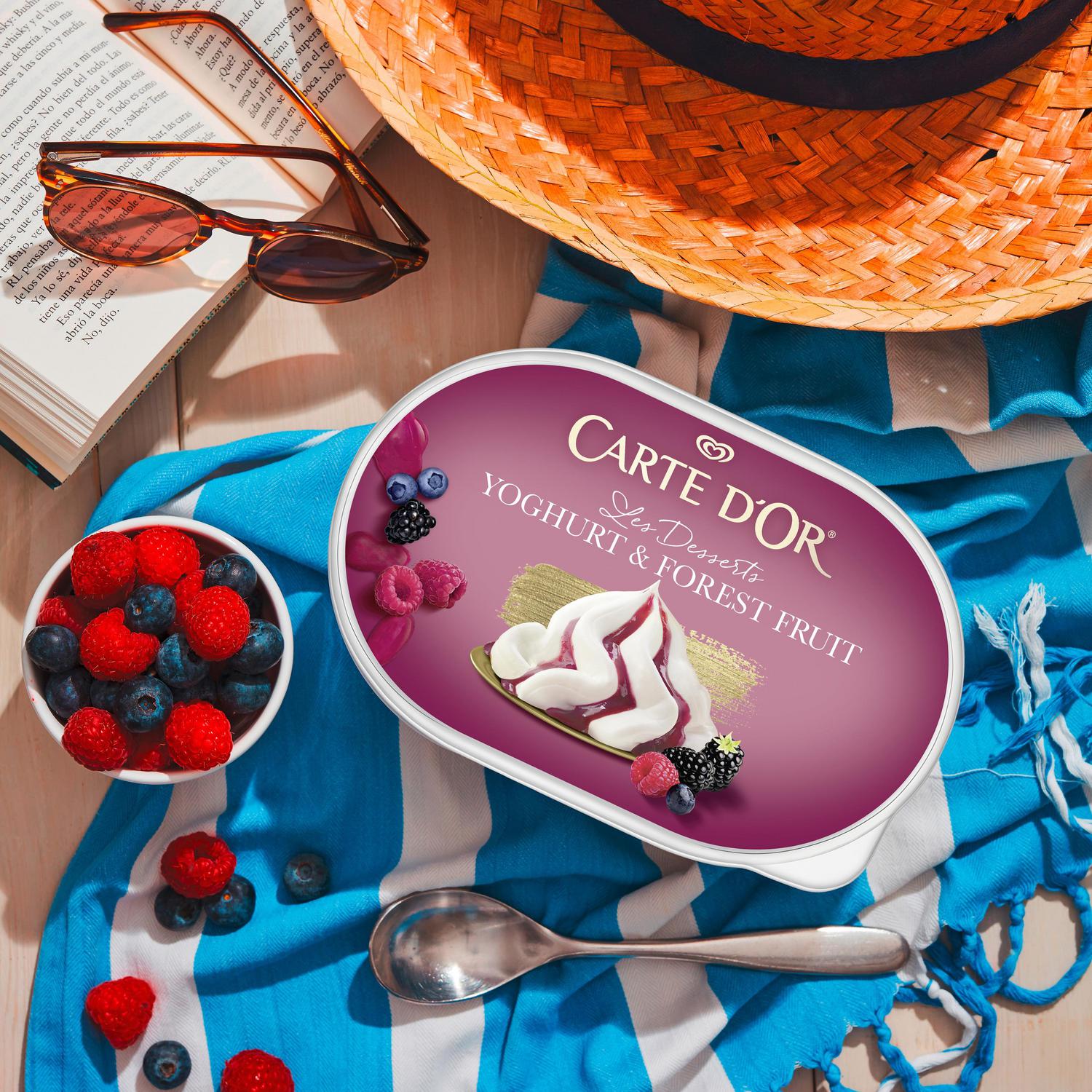 Helado con yogur y frutas del bosque Carte d'Or 480 g.
