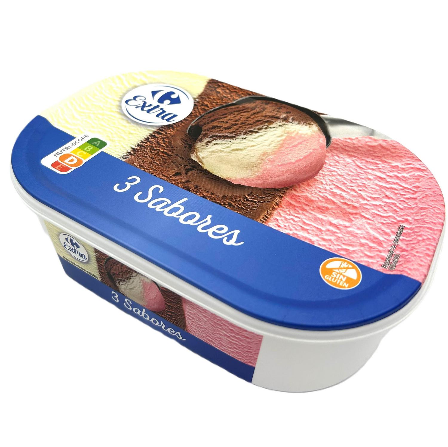 Helado sabor a fresa, chocolate y vainilla Carrefour Extra sin gluten 500 g.
