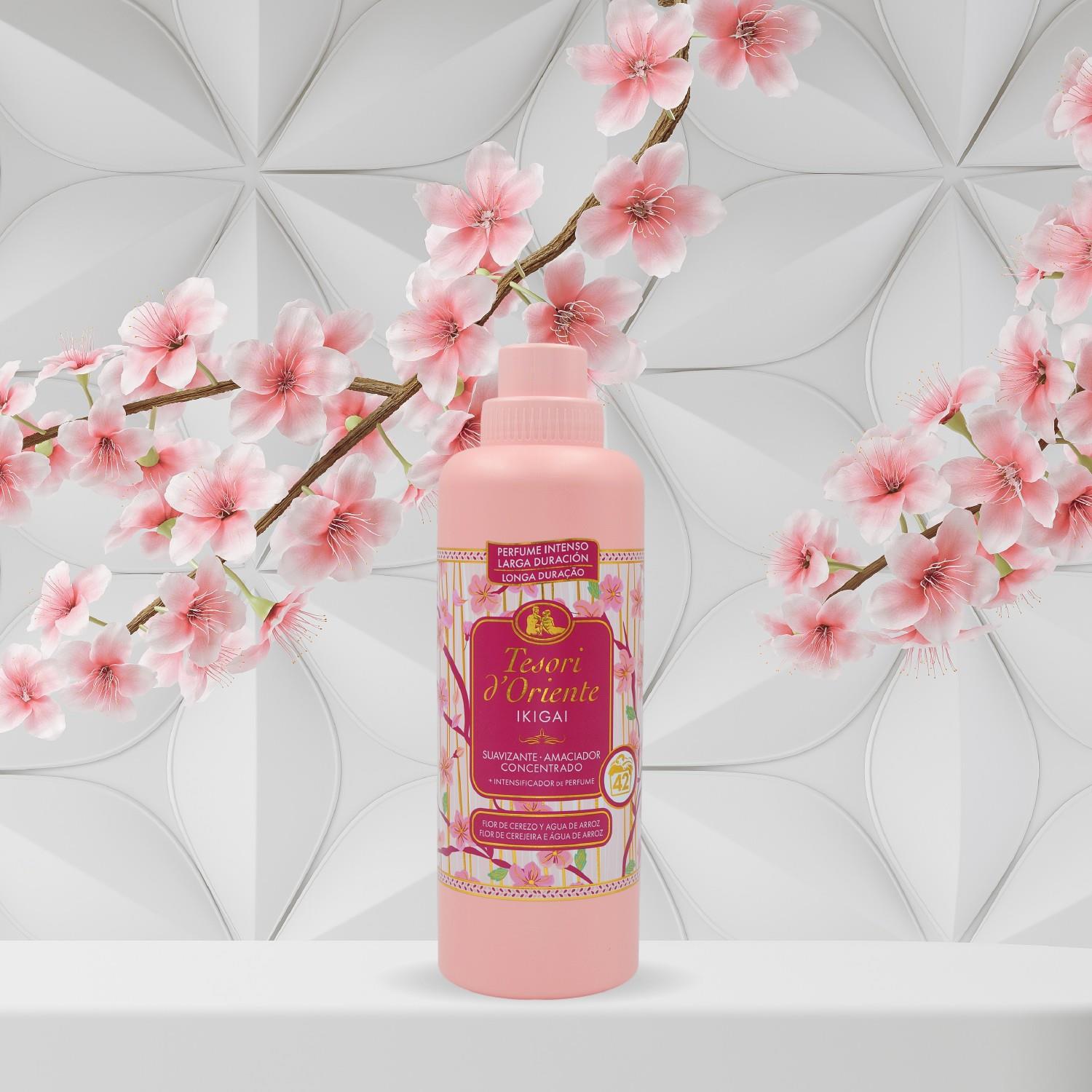 Suavizante concentrado aromático flor de cerezo y agua de arroz Ikigai Tesori d'Oriente 42 lavados.