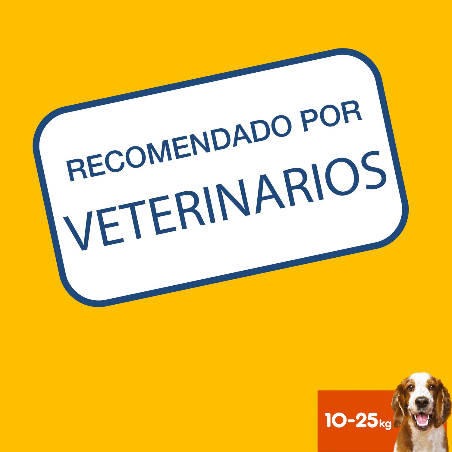 Snacks dental para perros medianos Pedigree Dentastix pack de 28 unidades