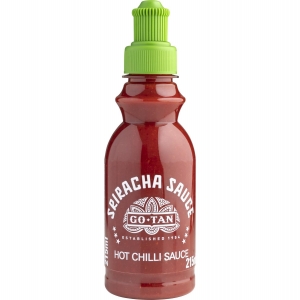 Salsa de chile picante Sriracha Go-Tan botella 215 ml.