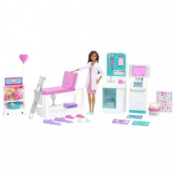 BARBIE - Barbie Doctora clínica médica
