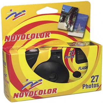 Cámara Novocolor Desechable Un Solo Uso 27 Fotografías En Color. Flash Incorporado.