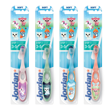 Cepillo de dientes suave infantil 3-5 años Step by Step Jordan 1 ud.