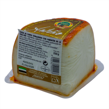 Queso de cabra semicurado con pimentón de la Vera DOP en cuña Merco-Antaño 250 g.