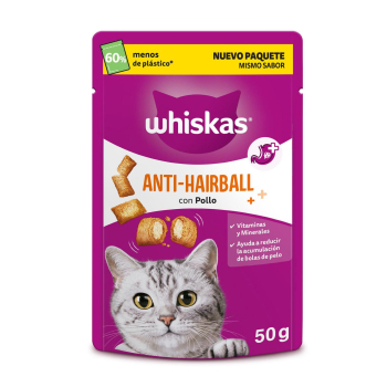 Snacks antihairball con pollo para gatos Whiskas 50 g.