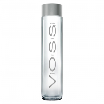 Agua de manantial Voss en botella de vidrio 37,5 cl.