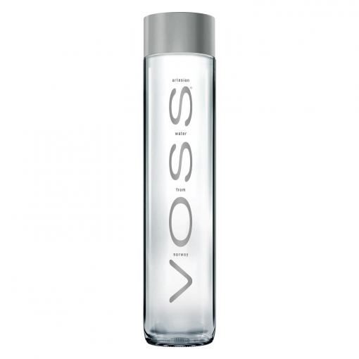 Agua de manantial Voss en botella de vidrio 80 cl.